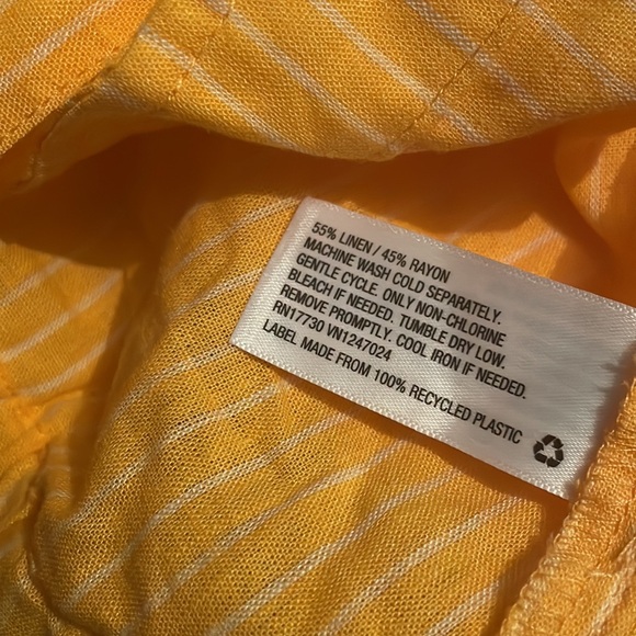 Linen Striped Crop Top - Picture 7 of 7